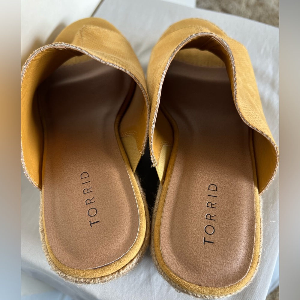 Torrid 9W Platform Espadrille Wedge Sandals - Picture 7 of 13